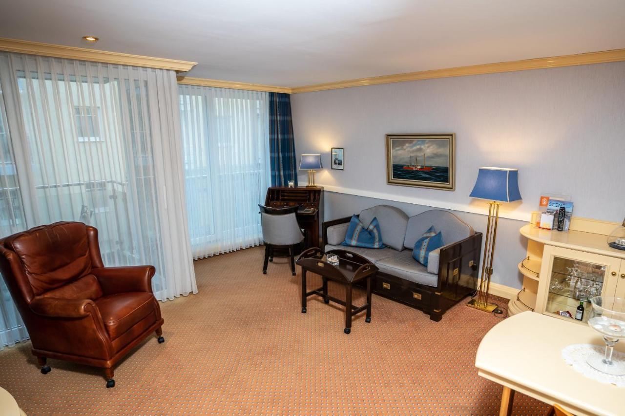 Hotel Strandperle คุกซ์ฮาเวน ภายนอก รูปภาพ