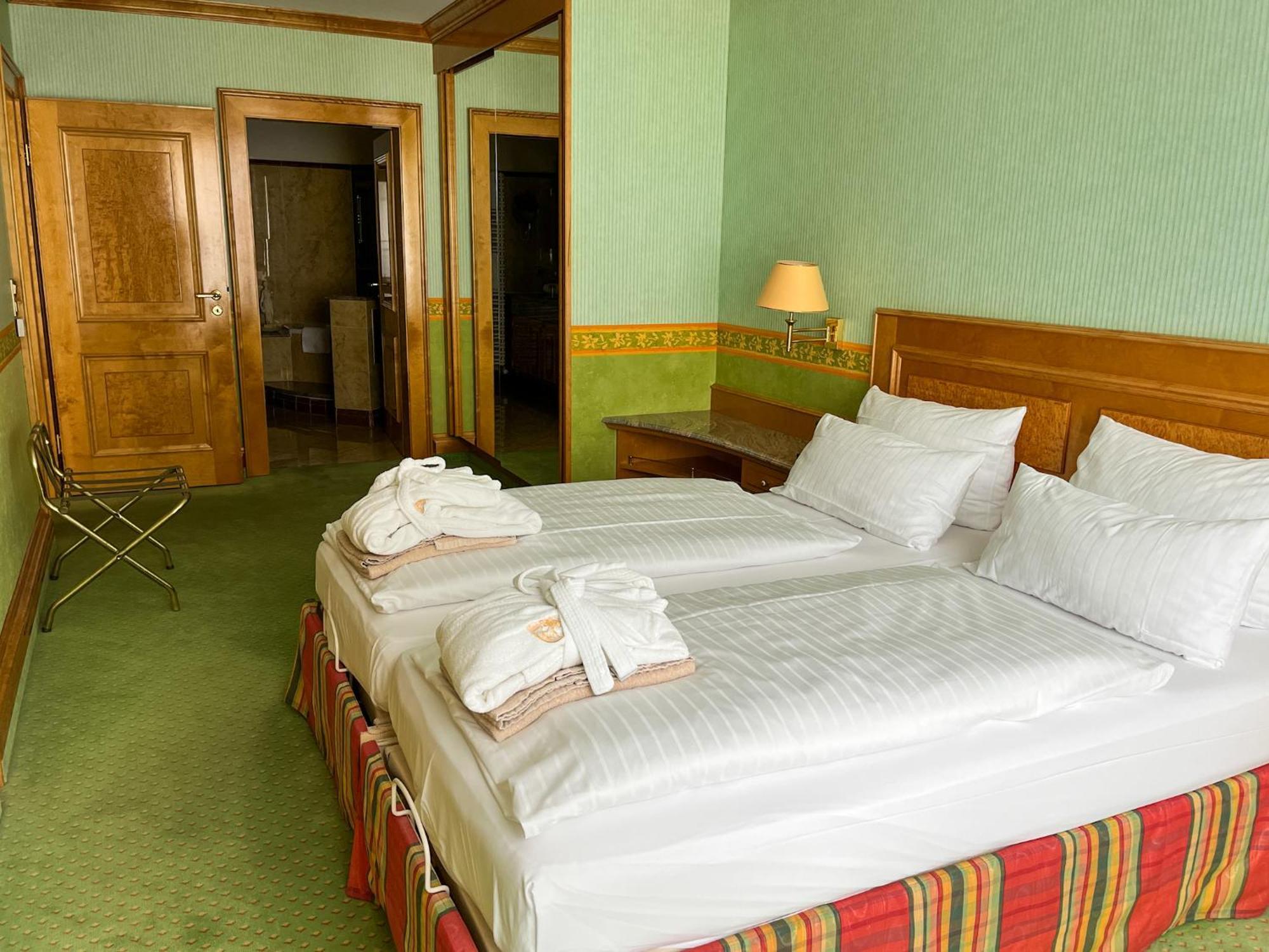 Hotel Strandperle คุกซ์ฮาเวน ภายนอก รูปภาพ